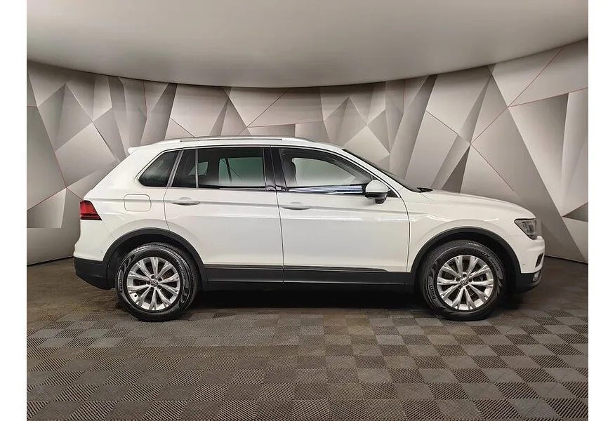 LIVE. Слайд №4