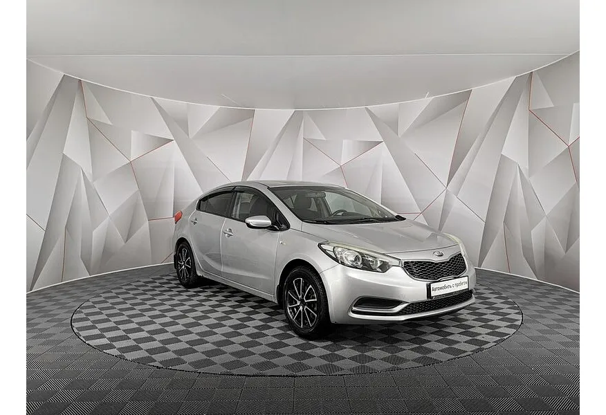 Kia Cerato 1.6 MT (130 л.с.) Comfort (D460) Серебристый в АВИЛОН. Слайд №3