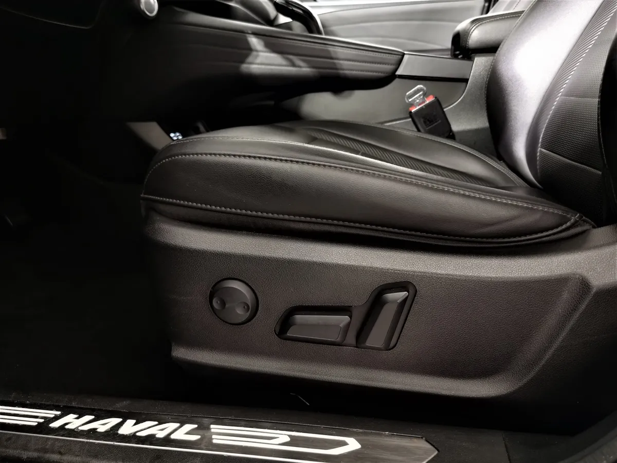 Haval F7 2.0 AT 4WD (190 л.с.) Premium Черный в АВИЛОН. Слайд №21