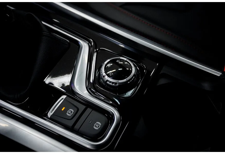 Sollers ST8 2.4G 6MT AWD (204 л.с.) Luxe Серый в АВИЛОН. Слайд №15