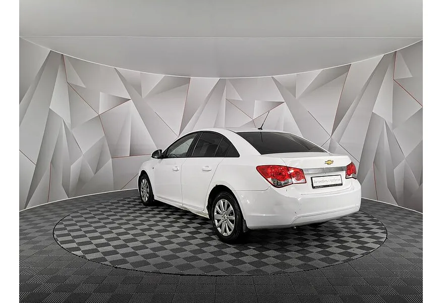 Chevrolet Cruze 1.6 AT (109 л.с.) Белый в АВИЛОН. Слайд №4