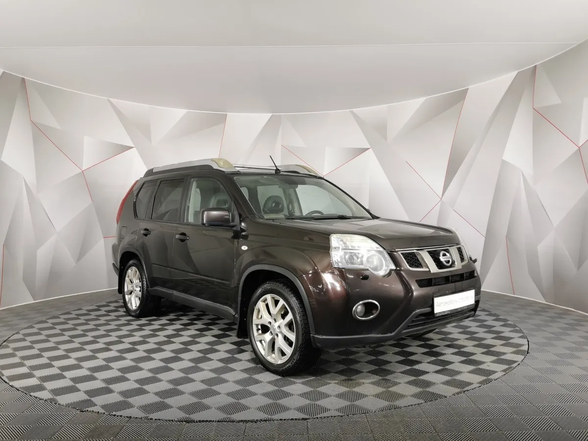 Nissan X-Trail 2.0 CVT AWD (141 л.с.) Красный в АВИЛОН. Слайд №3