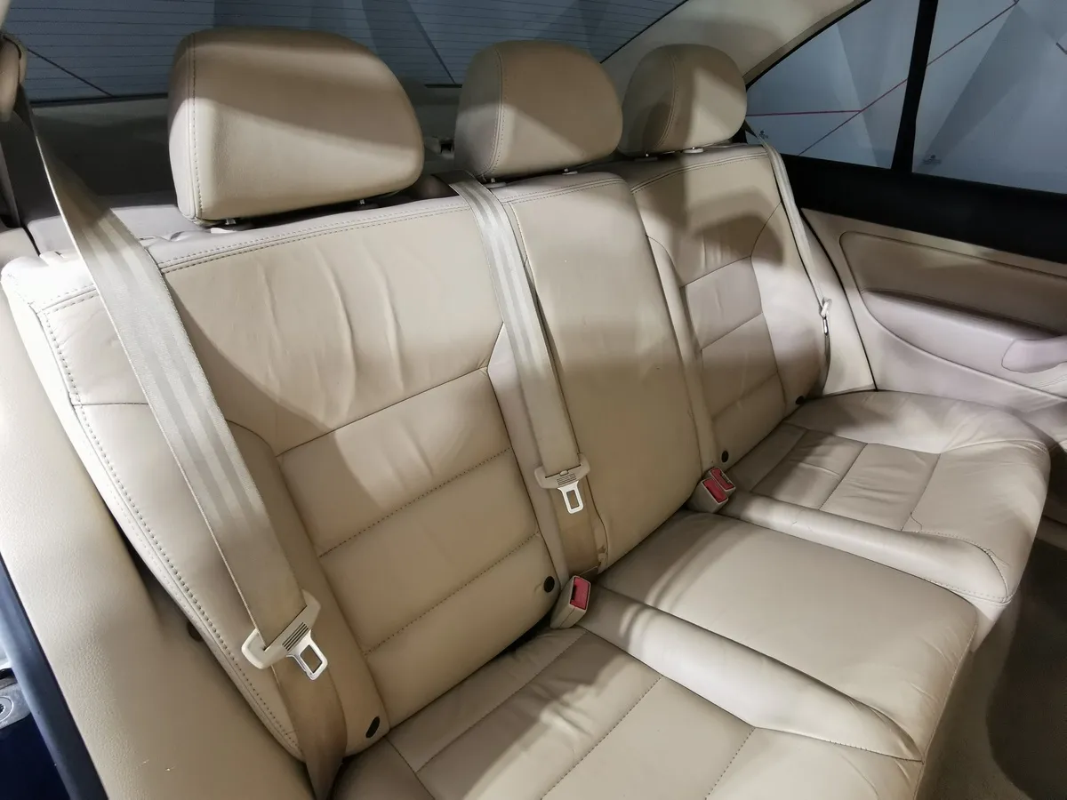 Volkswagen Jetta 1.8 5V Turbo AT (180 л.с.) Синий в АВИЛОН. Слайд №15