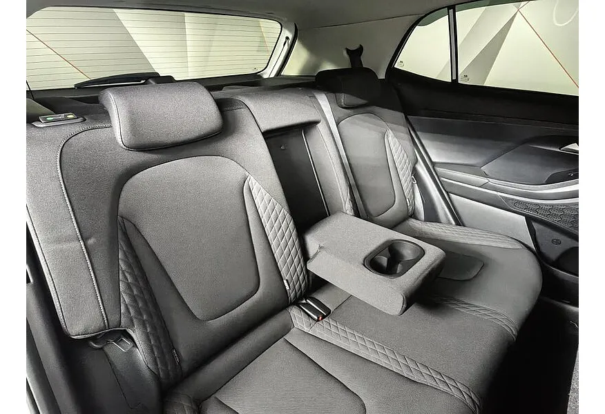 Hyundai Creta 2.0 AT 2WD (149 л.с.) Lifestyle Белый в АВИЛОН. Слайд №17