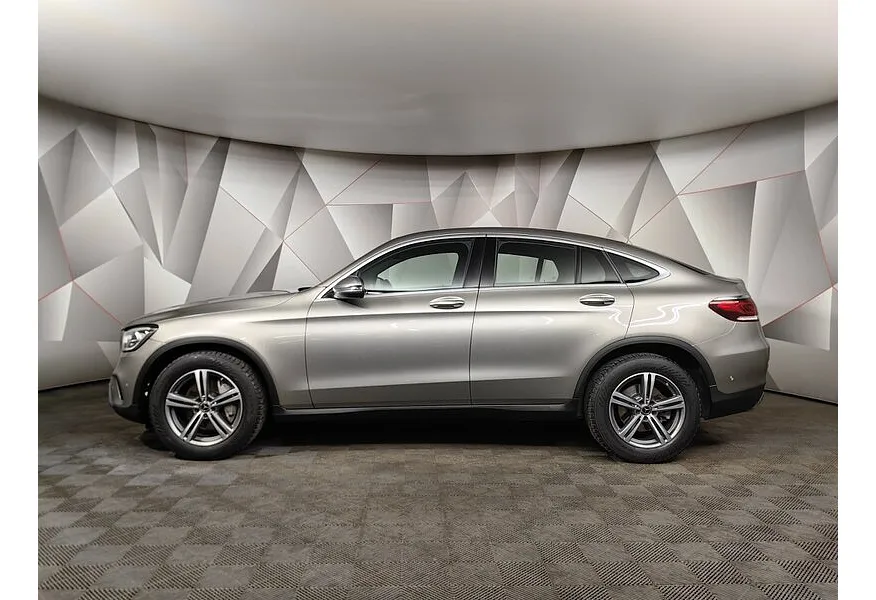 Mercedes-Benz GLC Купе 220 d 9G-TRONIC 4MATIC (194 л.с.) Premium Серебристый в АВИЛОН. Слайд №5