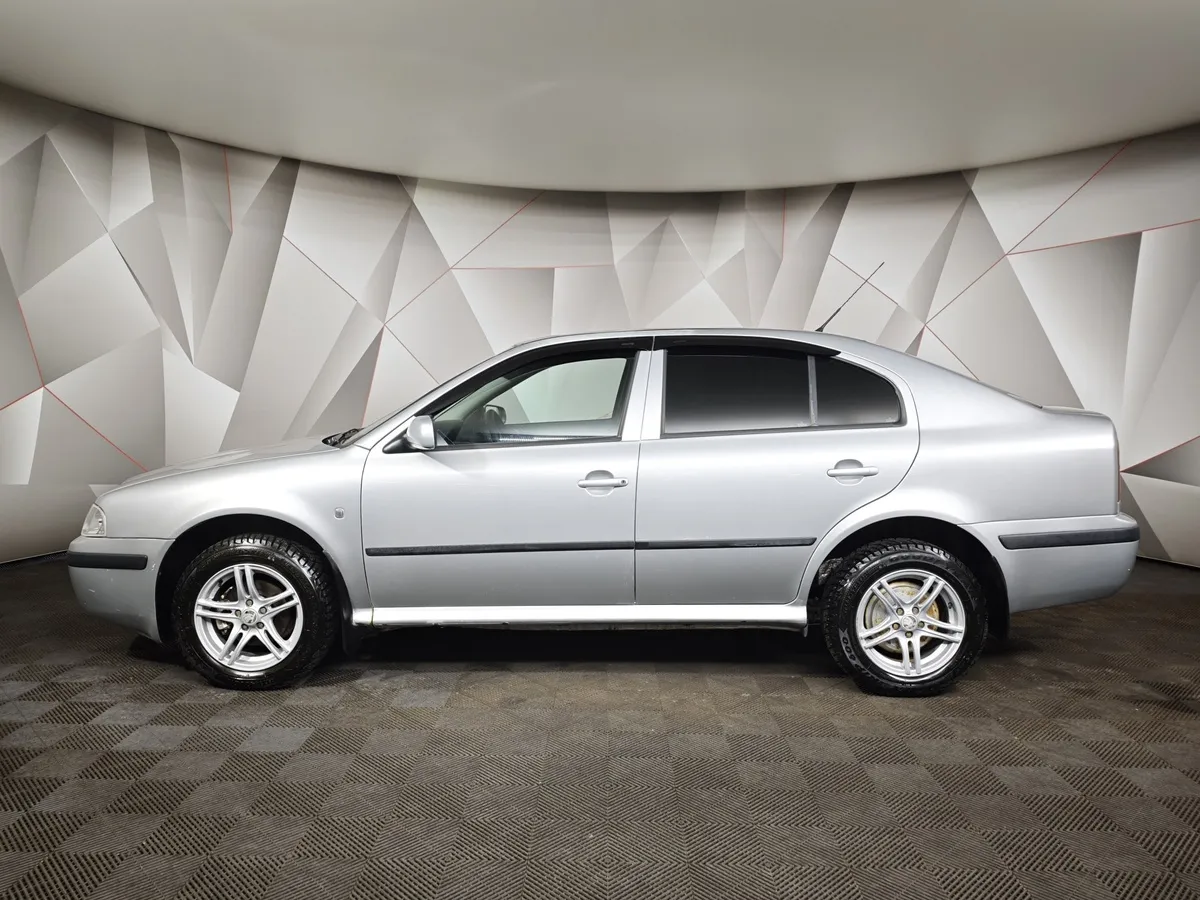 Skoda Octavia 1.4 MT (75 л.с.) Серебристый в АВИЛОН. Слайд №5