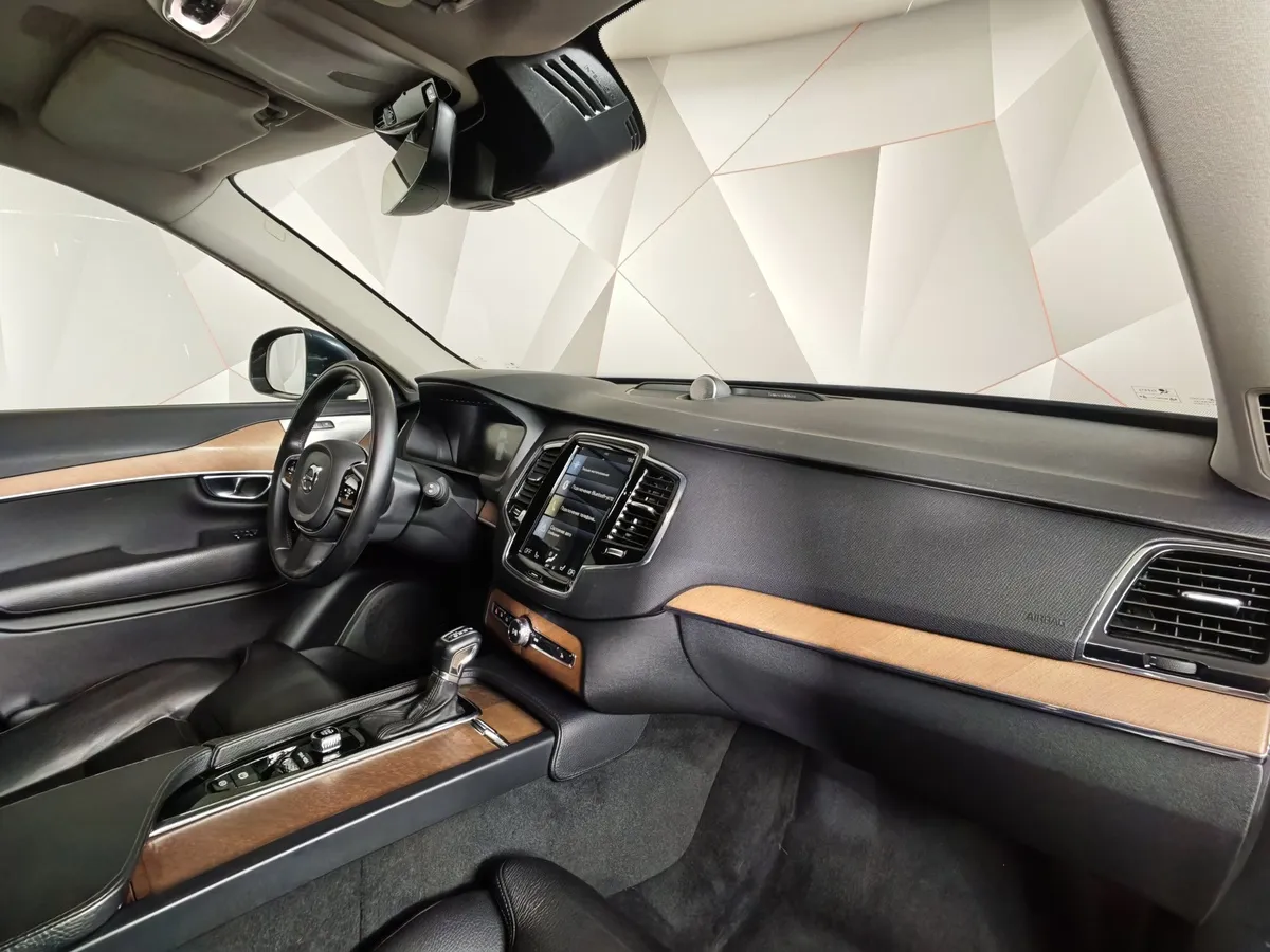 Volvo XC90 2.0 D5 Drive-E AT AWD (235 л.с.) Inscription Синий в АВИЛОН. Слайд №13
