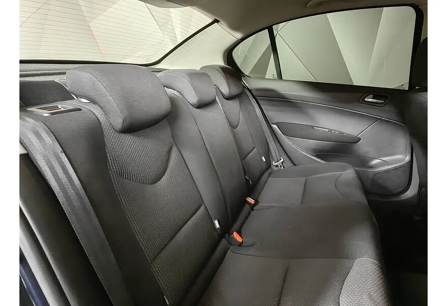 Peugeot 408 1.6 HDI MT (112 л.с.) Синий в АВИЛОН. Слайд №13