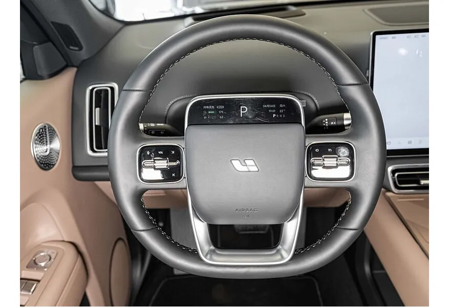 Li Auto L7 1.5 AT 4WD (449 л.с.) Ultra Серый в АВИЛОН. Слайд №9