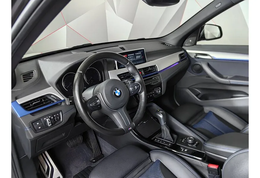 BMW X1 18d xDrive (150 л.с.) M Sport Серый в АВИЛОН. Слайд №12