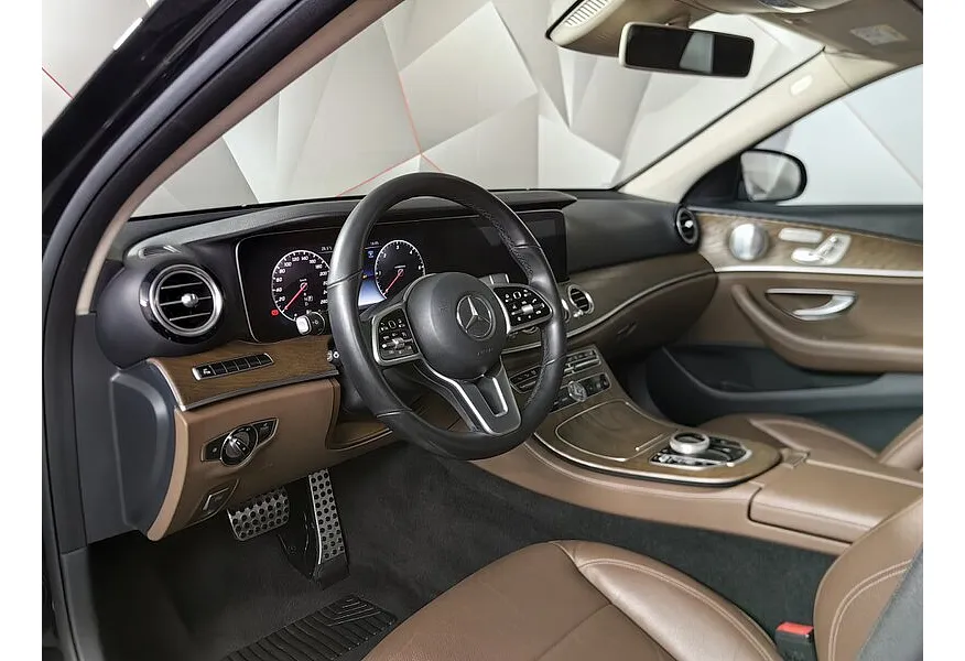 Mercedes-Benz E-Класс E 220 d 4MATIC 9G-TRONIC (194 л.с.) Luxury Черный в АВИЛОН. Слайд №19