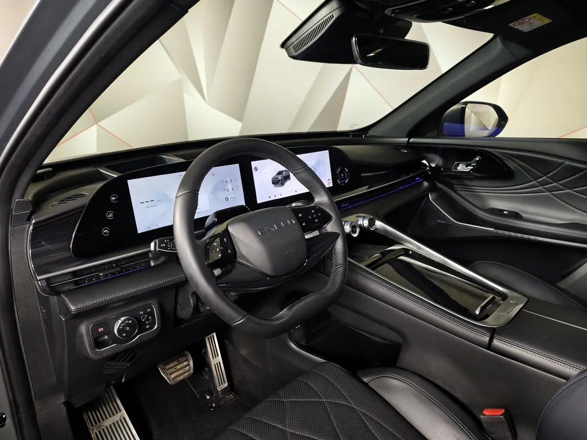 EXEED RX 2.0T DCT 4WD (249 л.с.) Platinum Серый в АВИЛОН. Слайд №18