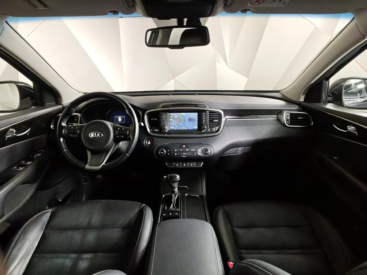 Kia Sorento 3.5 AT AWD (249 л.с.) Premium Черный в АВИЛОН. Слайд №14