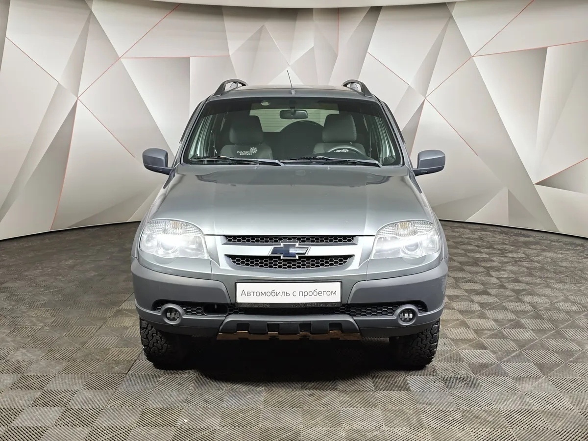 Chevrolet Niva 1.7 MT (80 л.с.) Серый в АВИЛОН. Слайд №7
