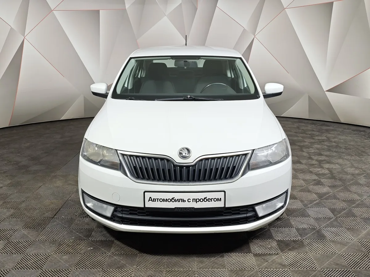 Skoda Rapid 1.4 TSI DSG (122 л.с.) Белый в АВИЛОН. Слайд №7