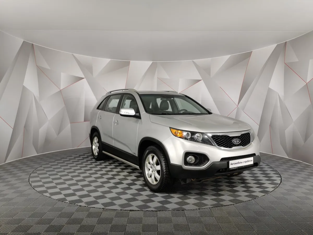 Kia Sorento 2.4 AT 4WD (175 л.с.) Comfort Серебристый в АВИЛОН. Слайд №3
