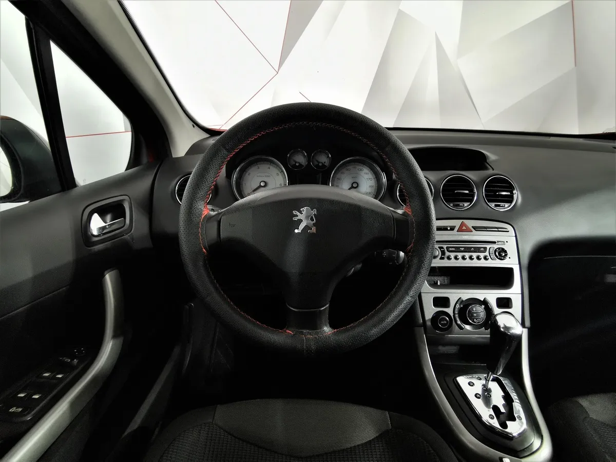 Peugeot 308 1.6 VTi AT (120 л.с.) Красный в АВИЛОН. Слайд №17