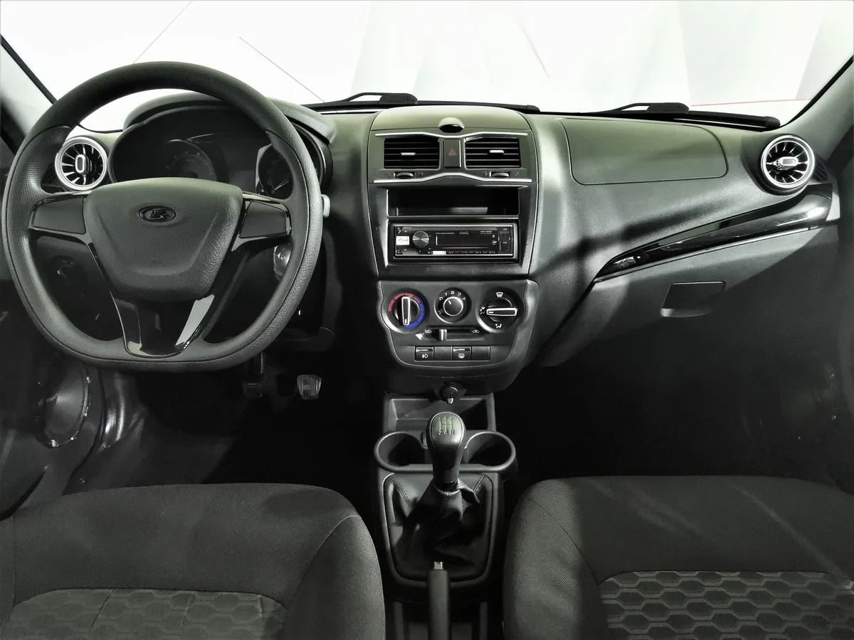 ВАЗ (Lada) Granta 1.6 MT 8кл (87 л.с.) Черный в АВИЛОН. Слайд №13