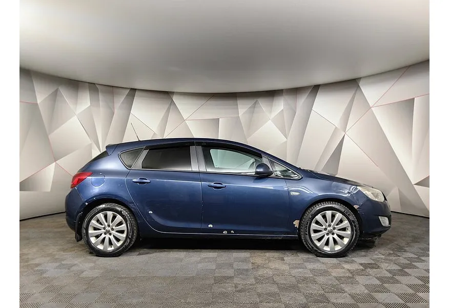 Opel Astra 1.4 Turbo AT (140 л.с.) Синий в АВИЛОН. Слайд №6 Opel Astra 1.4 Turbo AT (140 л.с.) Синий в АВИЛОН. Слайд №6