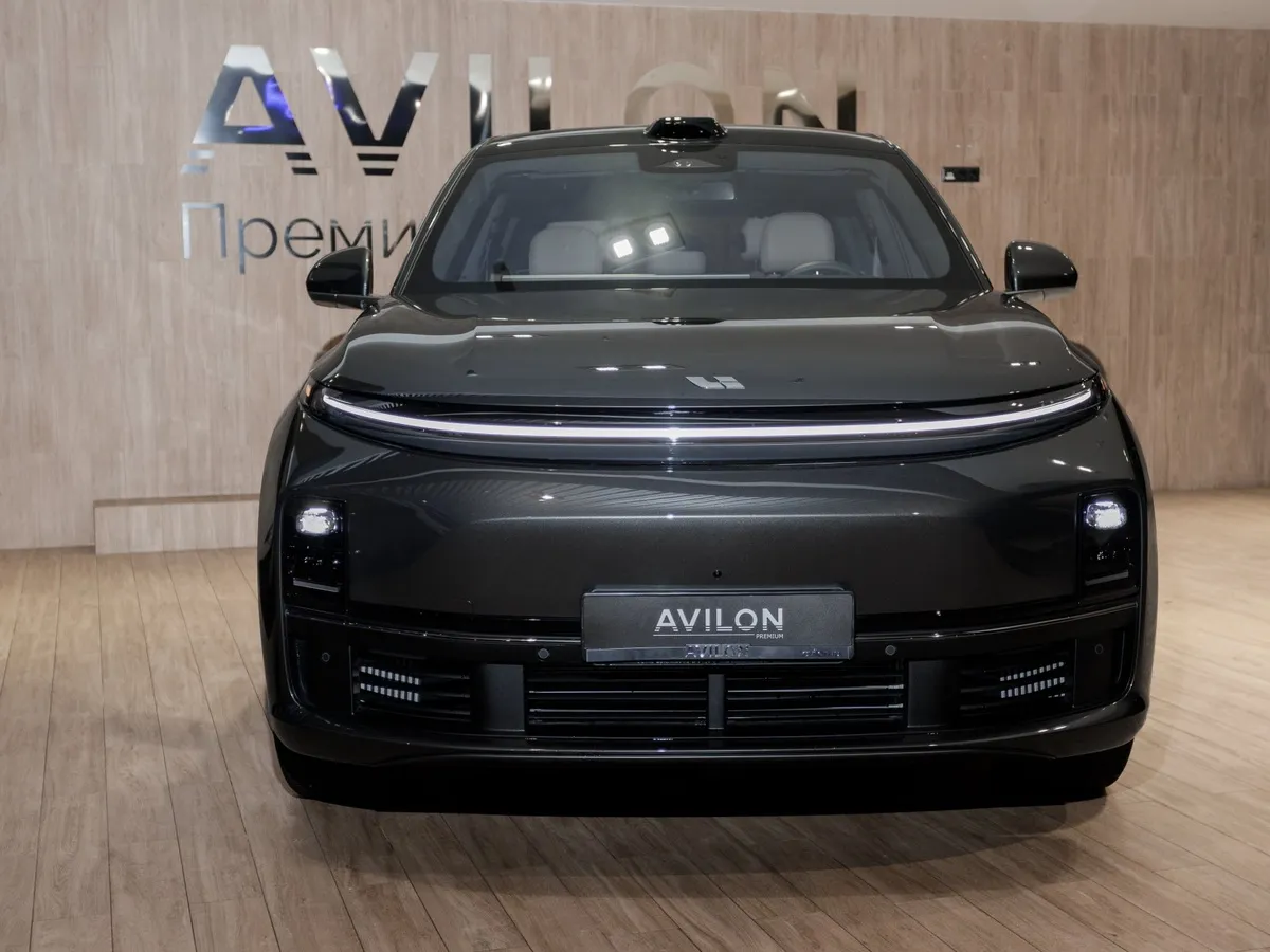 Li Auto L7 1.5 AT 4WD (449 л.с.) Ultra Серый в АВИЛОН. Слайд №4