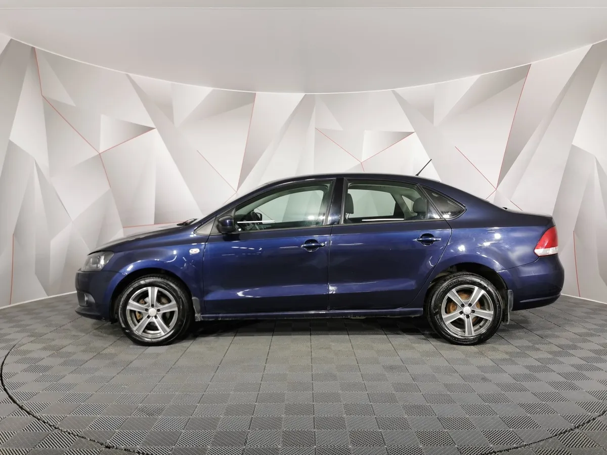 Volkswagen Polo 1.6 MPI AT (110 л.с.) Highline Синий в АВИЛОН. Слайд №5