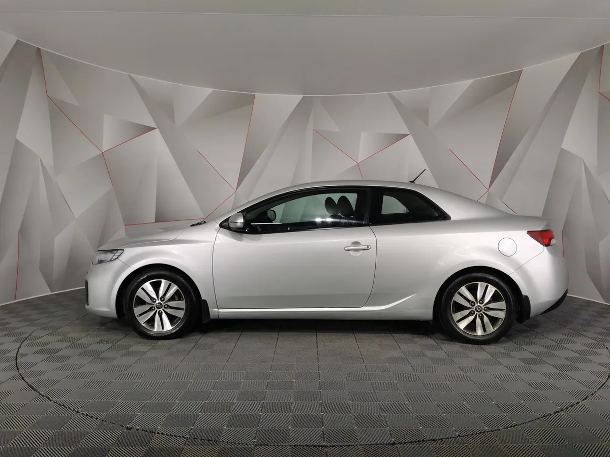 Kia Cerato 1.6 AT (126 л.с.) Серебристый в АВИЛОН. Слайд №5