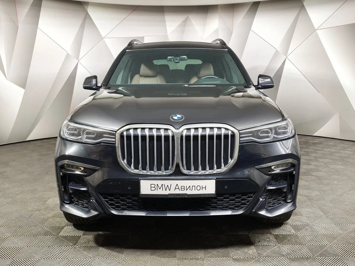 BMW X7 xDrive40i Steptronic (340 л.с.) Черный в АВИЛОН. Слайд №3