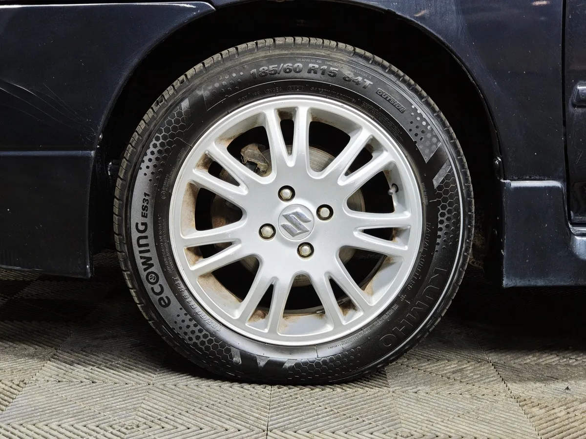 Suzuki Liana 1.6 MT 4WD (106 л.с.) Черный в АВИЛОН. Слайд №9