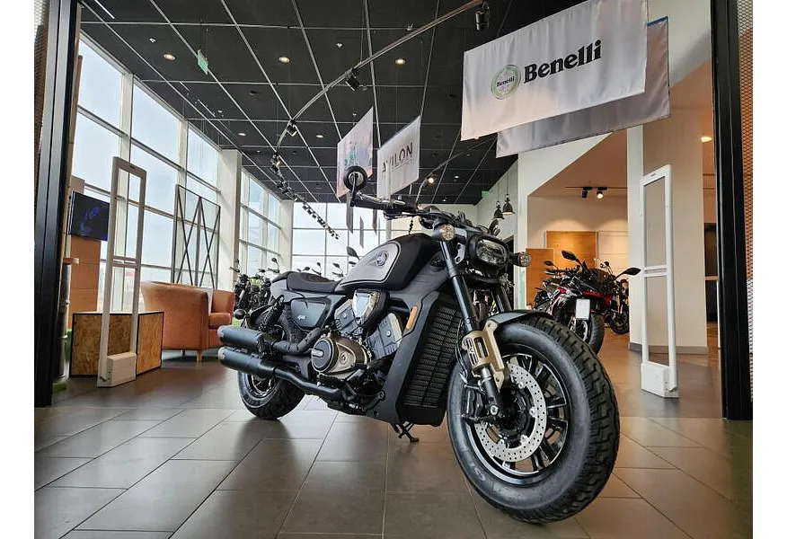 LIVE. Слайд №2