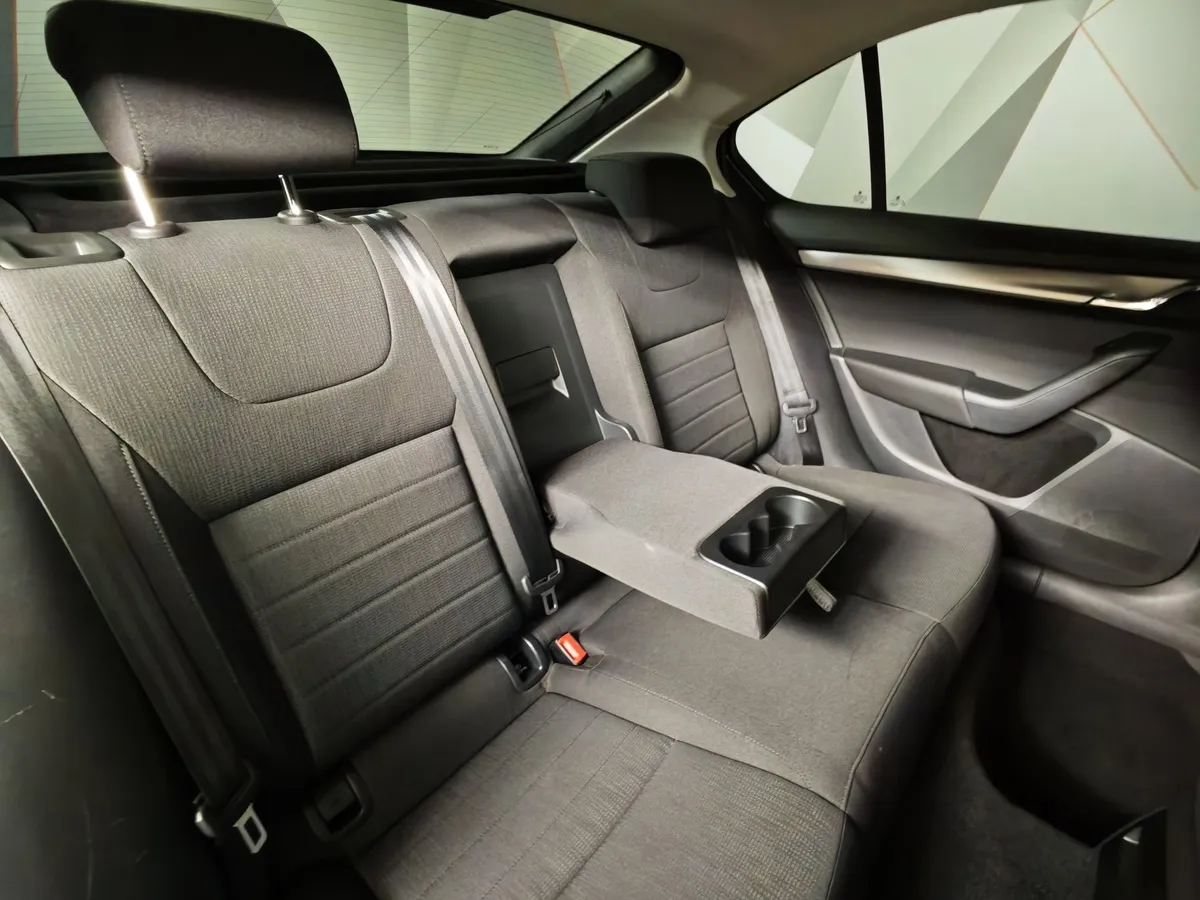 Skoda Octavia 1.8 TSI DSG (180 л.с.) Черный в АВИЛОН. Слайд №17