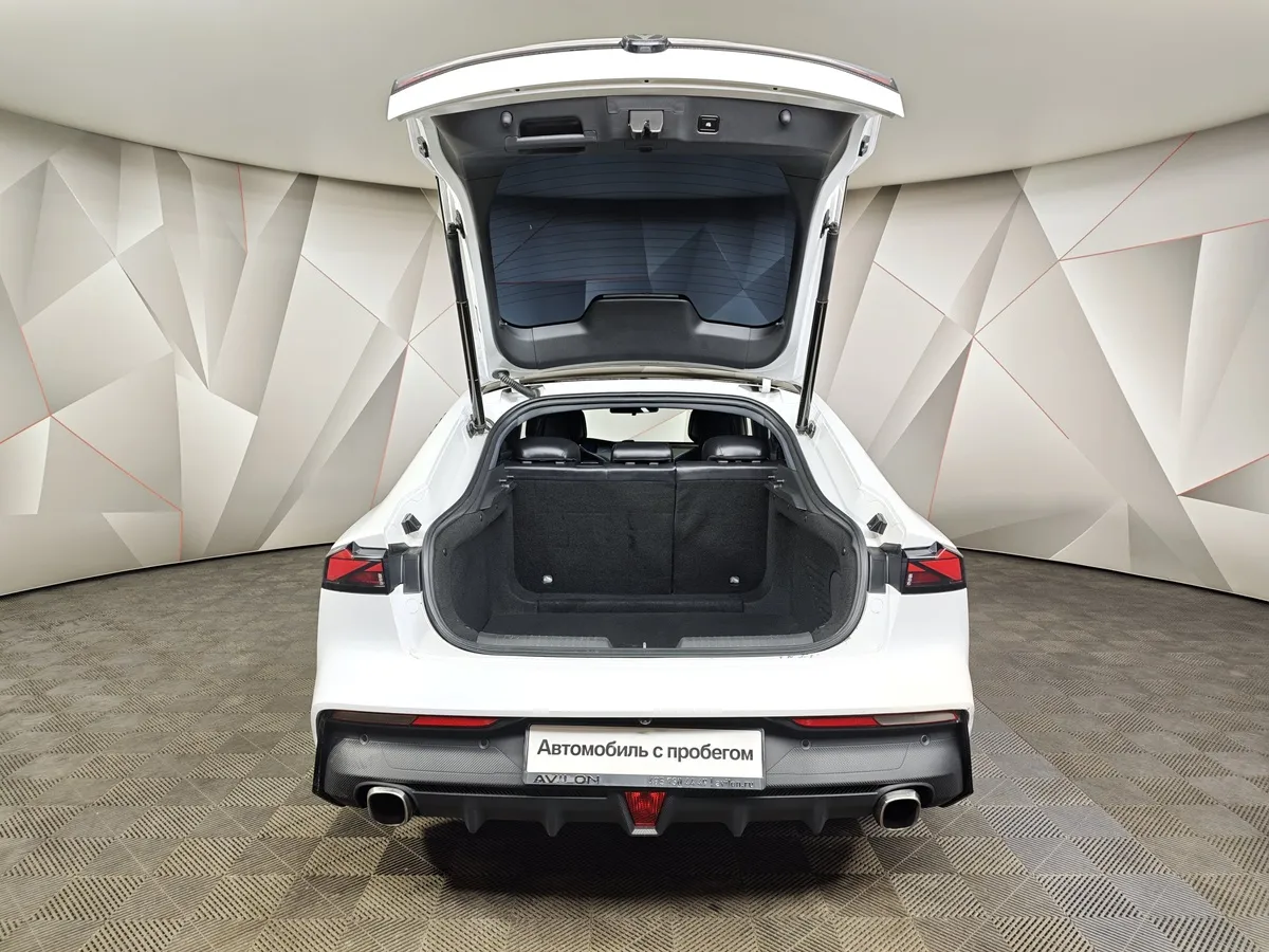 Changan UNI-V 1.5 AMT (181 л.с.) Tech Белый в АВИЛОН. Слайд №12