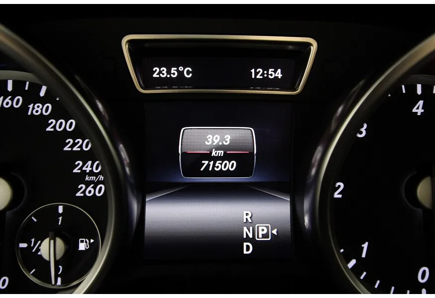 Mercedes-Benz M-Класс ML 350 BlueTEC 7G-Tronic Plus 4Matic (249 л.с.) Синий в АВИЛОН. Слайд №15