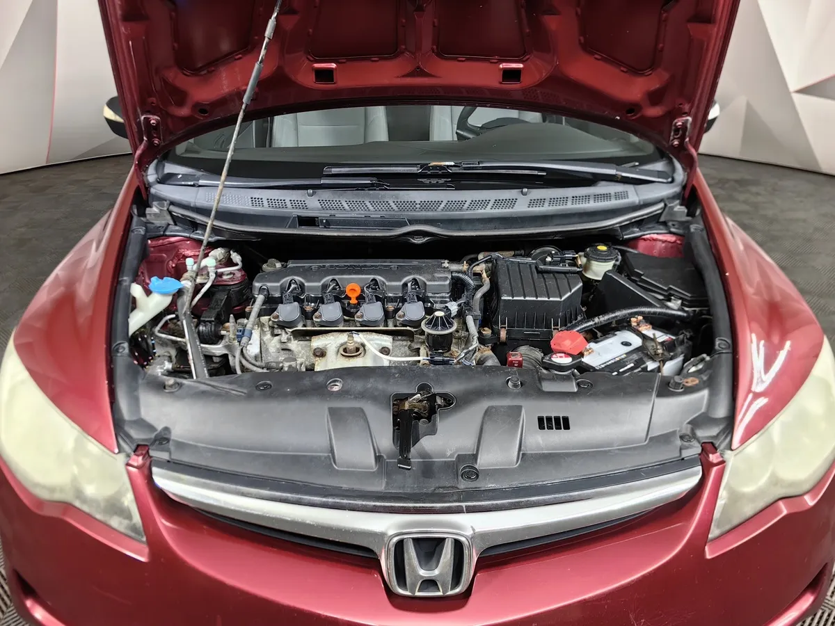 Honda Civic 1.8 AT (140 л.с.) Красный в АВИЛОН. Слайд №10