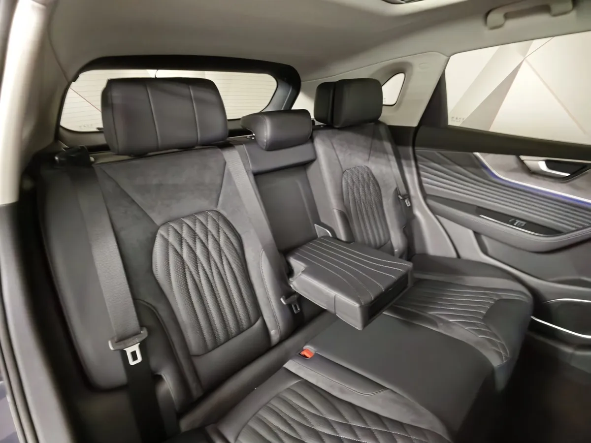 Hongqi HS5 2.0T AT 4WD (245 л.с.) Делюкс Коричневый в АВИЛОН. Слайд №17
