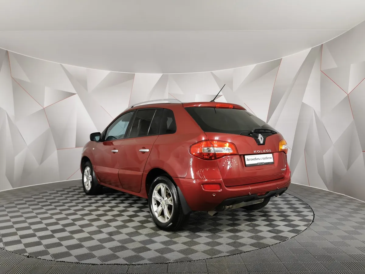 Renault Koleos 2.5 CVT 4x4 (171 л.с.) Красный в АВИЛОН. Слайд №4