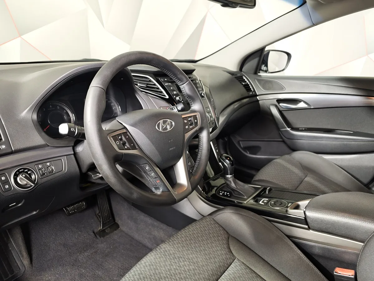 Hyundai i40 2.0 AT (150 л.с.) Comfort Синий в АВИЛОН. Слайд №19