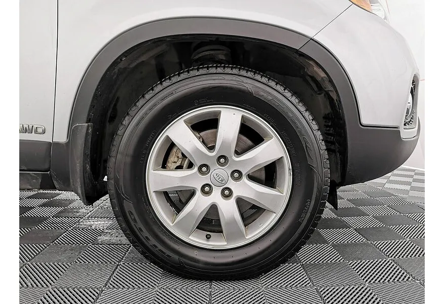 Kia Sorento 2.2 CRDi AT AWD (200 л.с.) Серый в АВИЛОН. Слайд №9
