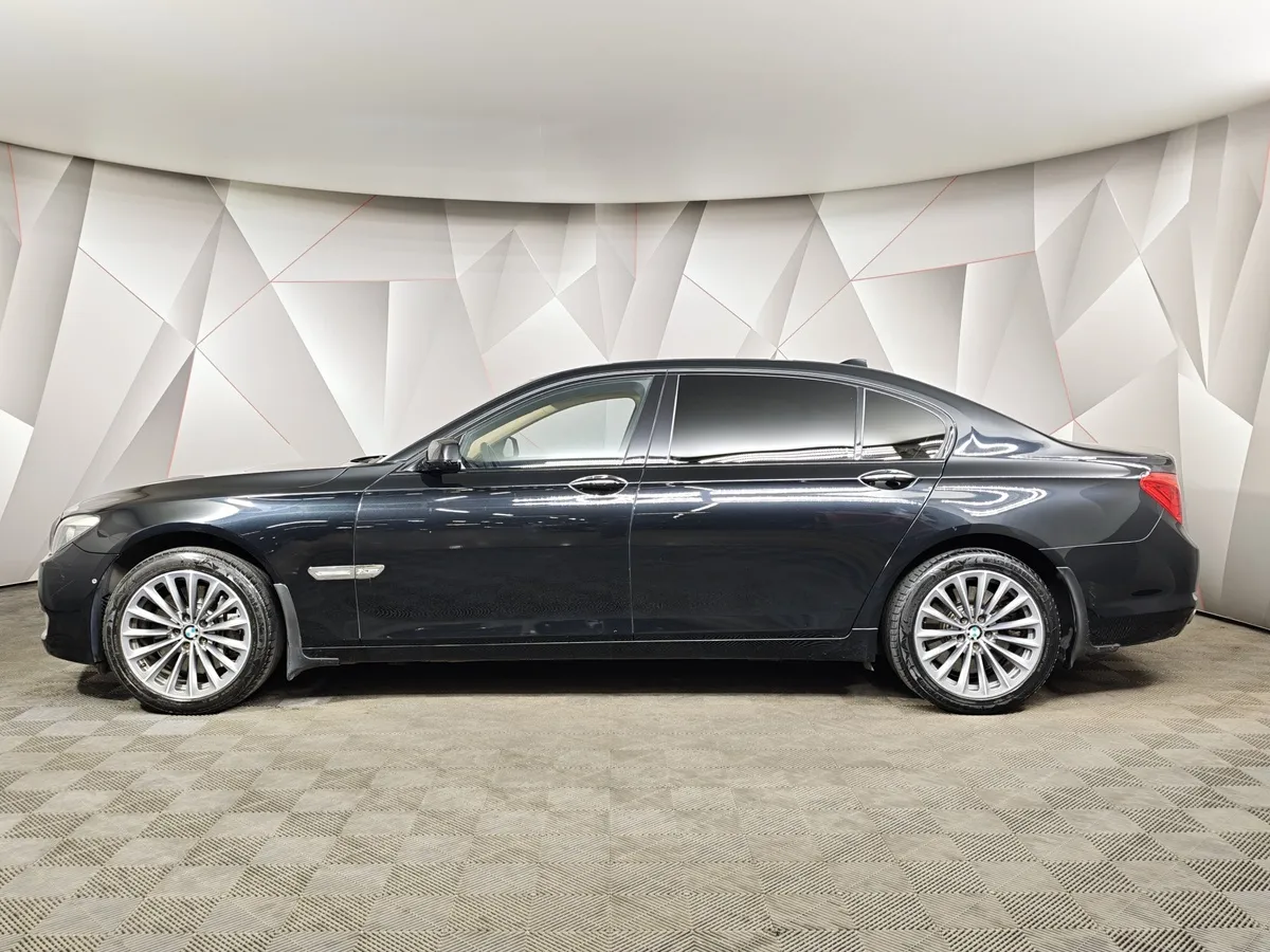 BMW 7 серия 750Li xDrive AT (407 л.с.) Черный в АВИЛОН. Слайд №5
