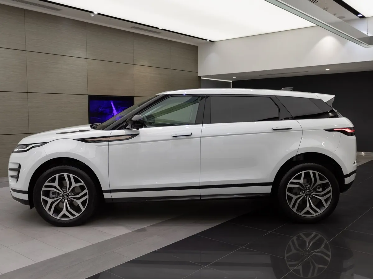 Land Rover Range Rover Evoque 2.0 AT 4WD (249 л.с.) Driving Light Glory Белый в АВИЛОН. Слайд №2