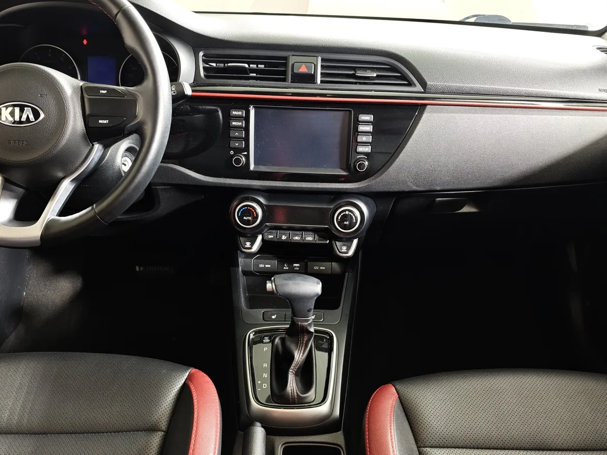 Kia Rio X-Line 1.6 AT (123 л.с.) Luxe Белый в АВИЛОН. Слайд №14