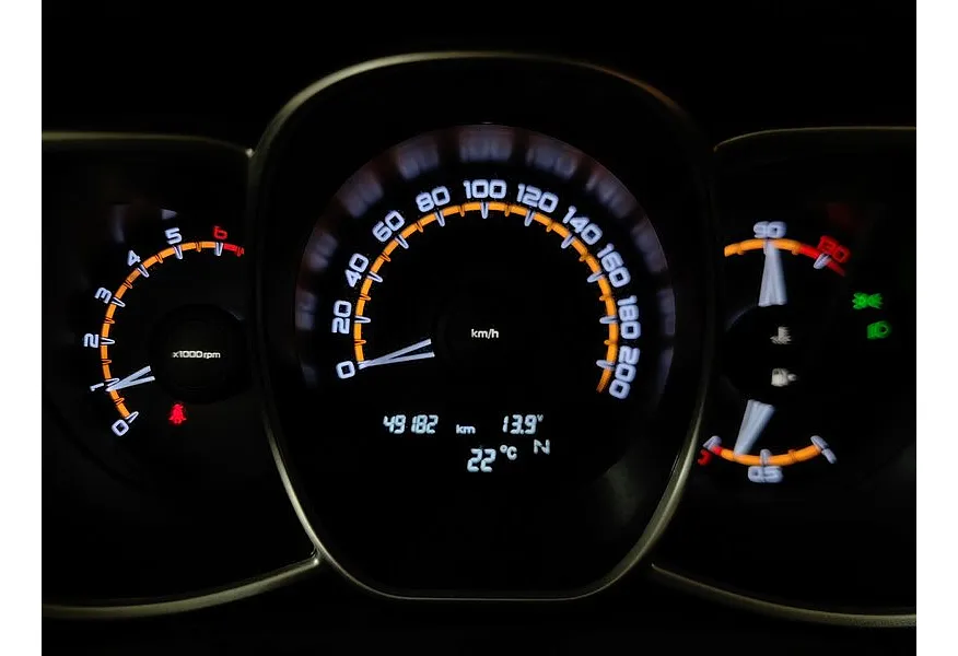 ВАЗ (Lada) Vesta 1.6 AMT (106 л.с.) Белый в АВИЛОН. Слайд №18