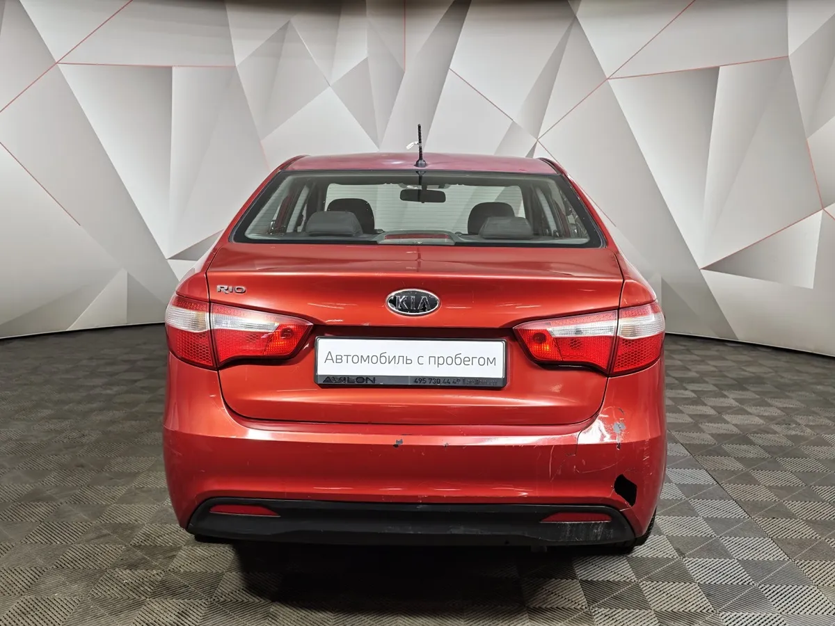 Kia Rio 1.6 MT (123 л.с.) Красный в АВИЛОН. Слайд №8