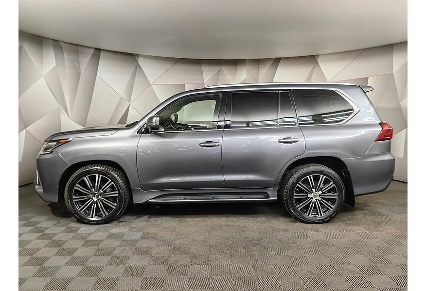 Lexus LX 570 AT (367 л.с.) Серый в АВИЛОН. Слайд №5