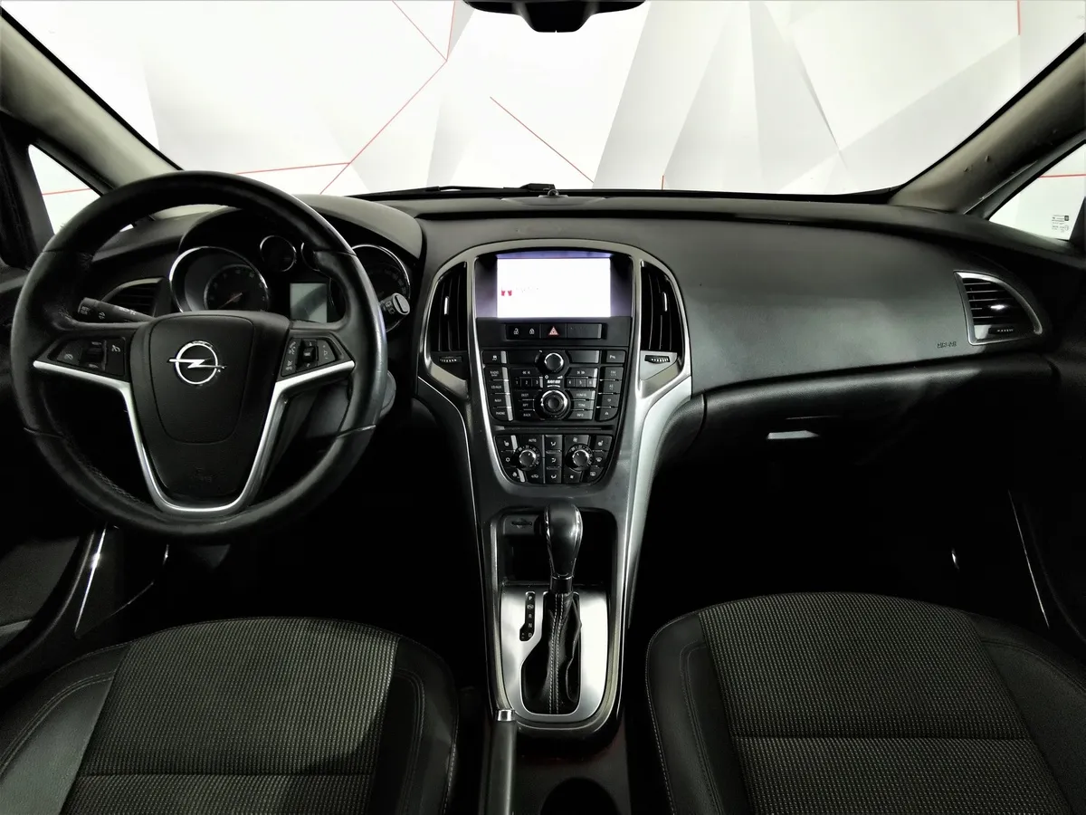 Opel Astra 1.6 AT (115 л.с.) Черный в АВИЛОН. Слайд №12