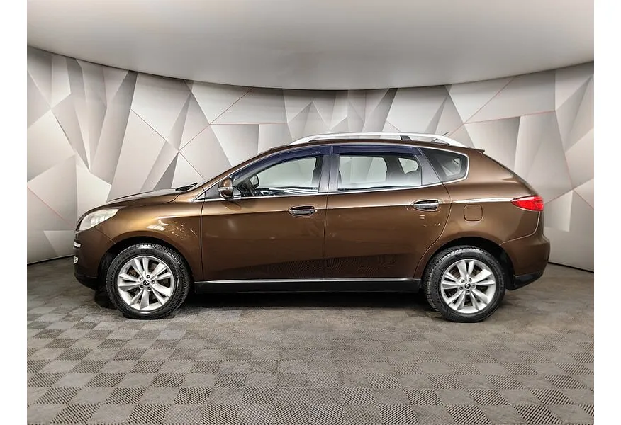 Luxgen 7 2.2 AT 4WD (175 л.с.) Комфорт Плюс Коричневый в АВИЛОН. Слайд №5