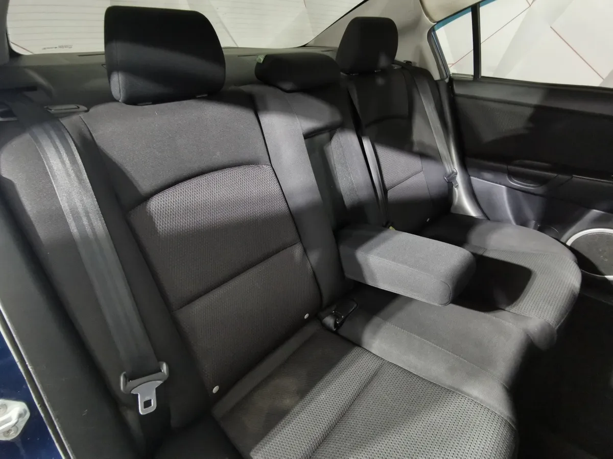 Mazda 3 1.6 AT (105 л.с.) Зеленый в АВИЛОН. Слайд №15