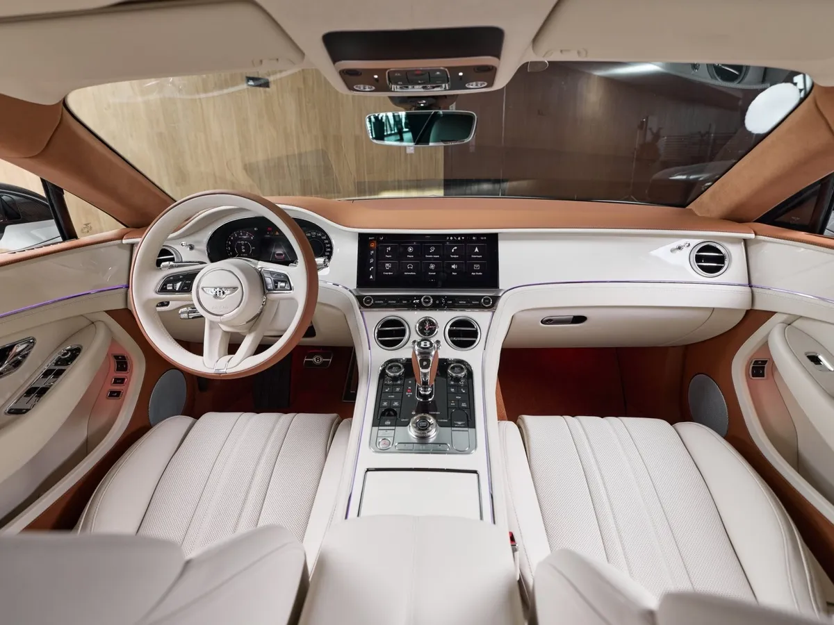 Bentley Continental GT 4.0h 8DCT 4WD (782 л.с.) Белый в АВИЛОН. Слайд №3