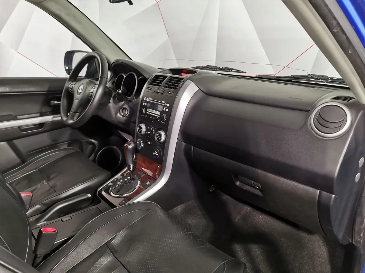 Suzuki Grand Vitara 2.0 AT (140 л.с.) Голубой в АВИЛОН. Слайд №11