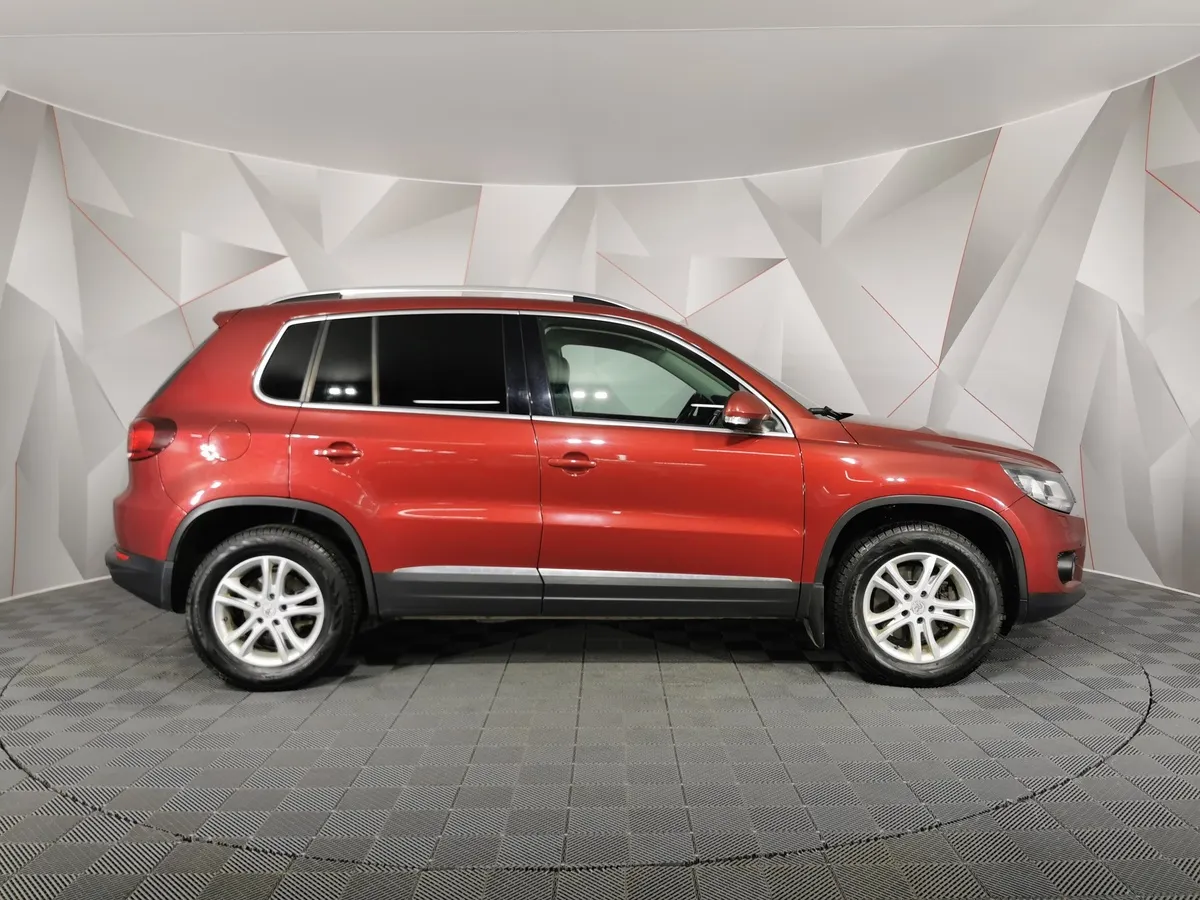 Volkswagen Tiguan 2.0 TSI 4Motion AT (170 л.с.) Sport&Style Красный в АВИЛОН. Слайд №6