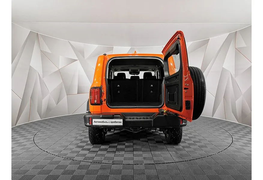 TANK 300 2.0T AT 4WD (220 л.с.) Adventure Оранжевый в АВИЛОН. Слайд №12